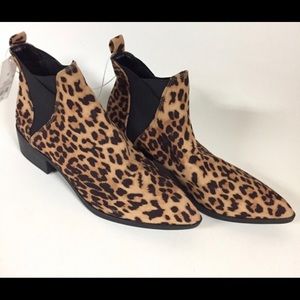 NEW- Cheetah Print 7.5